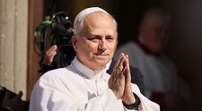 După ce l-a atacat dur pe Papa Leone, Trump a postat o imagine cu el însuși în chip de Iisus. Reacția demnă a suveranului pontif