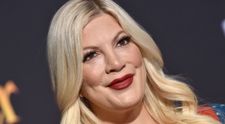 Tori Spelling a împlinit 50 de ani. Cum arată acum Donna din ”Beverly Hills 90210”