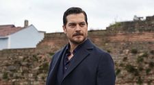 Un video cu Çağatay Ulusoy a devenit viral și i-a amuzat pe fani: „Nu-și putea lua ochii de la el”