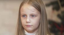 La doar 13 ani, a terminat Facultatea de Psihologie, iar acum câștigă din consultații sume impresionante. Cine este Alisa, micuța cu o inteligență remarcabilă