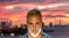 A renunțat la petreceri pentru viața alături de familia sa. Imagine de aproape un milion de like-uri cu Gianluca Vacchi