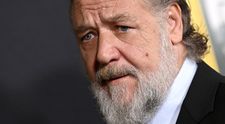 Ce explicație a dat Russell Crowe, după ce a fost surprins vorbind urât cu fanii care doreau autograful lui