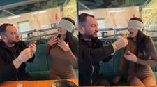Pescobar și Daniela Crudu, moment viral pe rețelele de socializare! Afaceristul a pus-o pe brunetă să guste mai multe preparate, în timp ce era legată la ochi. Reacția Danielei a stârnit un val de comentarii: „Stai că nu pot, că am gura plină”