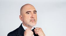 Interviu. Răzvan Exarhu, roast master-ul noului show La bine și la roast: „Unii se uită la mine ca la dentistul care a uitat să pună anestezia”