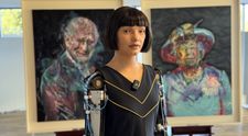 Cum arată portretul regelui Charles realizat de Ai-Da, primul robot umanoid artist ultra-realist din lume