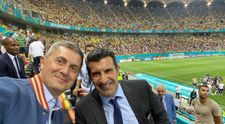 Dan Barna și-a făcut selfie cu legendarul Figo, la Arena Națională. ”A cerut Figo autograf?”