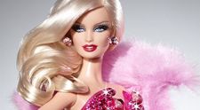 Plinuta, mai scunda sau inalta. Cum va arata de acum inainte celebra papusa Barbie. Decizia luata de producatori