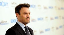 S-a afișat cu Courtney Stodden, dar ea se pare că e noua iubită a lui Brian Austin Green. Cu cine s-a cuplat actorul