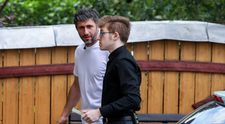 VIDEO Reacția de milioane a lui Zigmund Petianu când trece pragul noii sale case
