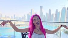 O femeie de 32 de ani, populară pe Instagram, și-a umflat obrajii pentru că i se părea că arata ca un 