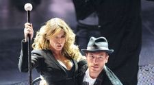 Elisabetta Canalis, iubita lui George Clooney, dans super sexy la Sanremo! VIDEO