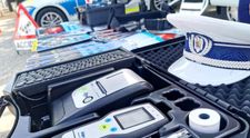 Un polițist s-a testat singur cu aparatul drugtest din dotare, iar rezultatul a fost pozitiv. Agentul a fost nevoit apoi să facă analize de sânge