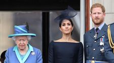 Regina Elisabeta a II-a a pus-o la punct pe Meghan Markle, chiar înainte de nunta cu Prințul Harry. Ducessa de Sussex a fost redusă la tăcere, după ce a întrecut măsura: „Meghan, în această familie…”