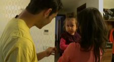 Acasa la Nicoleta Luciu. Vezi cat de mult au crescut tripletii si cu cine seamana fetita ei: