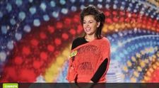 Fata cu ciorapii rupti care a trecut in semifinale: 