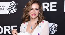 Actrița Alyssa Milano era să moară în accident de mașină. Unchiul ei e în stare gravă