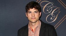 Cum arată fratele geamăn al lui Ashton Kutcher. Acesta are probleme mare de sănătate