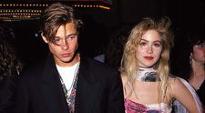 Christina Applegate, dezvăluiri uluitoare despre relația cu Brad Pitt. Pentru ce rocker celebru l-a părăsit Kelly din „Familia Bundy” pe actor în urmă cu 37 de ani