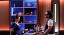 MasterChef 2024, 7 octombrie. Raluca Moisă a lăsat presa pentru gătit, iar acum a ajuns în postura de concurent la emisiunea pe care a îndrăgit-o de la primul sezon. Cum au reacționat chefii când au gustat din preparatul ei