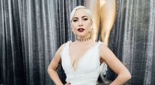 Lady Gaga, surprinsă de paparazzi alături de iubit: “Nu am ajuns așa sus în carieră pentru că sunt drăguță”