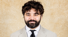Interviu exclusiv cu Miguel Gane, românul care a devenit cel mai citit poet din Spania: „Am simțit că acesta este și motivul pentru care m-am născut”