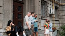 Locatarii din Scara B se bucură de o nouă achiziție, în această seară!  „Cine plătește, se prăjește!”