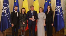 A venit în fața președintelui României cu un sacou de 5.000 de euro. S-a numărat printre cele mai extravagante prezențe de la Palatul Cotroceni