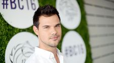 Nu s-a mai auzit nimic despre el. Cum a fost surpins de fotografi Taylor Lautner, cunoscut ca Jacob Black din 