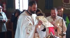 Scandal la o biserică din Iași! Câți bani a putut să-i ceară preotul unei femei care urma să-și înmormânteze tatăl: „Ne-a spus pe un ton foarte urât”