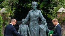 Statuia Prințesei Diana | Motivul pentru care Prințul Charles și Regina au lipsit de la dezvelire