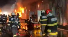 Minune! O icoană cu Isus Hristos, neatinsă în urma incendiului devastator de la Dragonul Roșu! Imaginea care i-a uimit pe pompieri