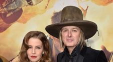 Luptă aprigă pentru custodia gemenelor Lisei Marie Presley. Cu cine se bate tatăl fetelor în instanță