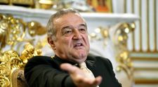 Cât costă bustul lui Gigi Becali pe un website foarte cunoscut din România