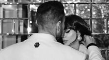 Excentricul miliardar Philipp Plein, cunoscut pentru relațiile controversate cu femeile din viața sa, și-a sărbătorit ziua de naștere. Românca Andreea Sasu i-a fost alături și i-a transmis un mesaj emoționant: „Dragostea vieții mele”.