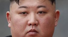 Televiziunea nord-coreeană, imagini fără precedent cu Kim Jong Un ”slăbit” și lipsit de vlagă