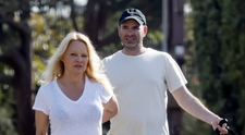 Pamela Anderson divorțează de Dan Hayhurst după doar un an de mariaj