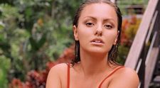 Alexandra Stan, fotografiată nud pe plajă: „Acum sunt sirenă”! Imaginile au fost postate pe internet