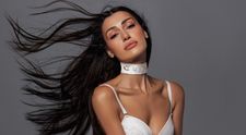 Alina Eremia lansează „Dacă mai vrei”. Videoclipul melodiei, un semnal de alarmă pentru câinii fără adăpost
