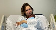 Adela Popescu, a treia naștere în aceleași condiții. Ce predicție a făcut prezentatoarea de la Vorbește lumea