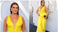 În rochie de gală și ... papuci! Motivul pentru care a defilat AȘA Brooke Shields pe covorul roșu de la gala premiilor Tony: „Nu puteam să fac asta pe tocuri”