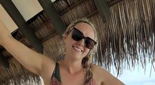 O influenceriță care dădea sfaturi despre naștere a murit după ce a născut acasă. „Doula” care a asistat-o face declarații șocante despre ultimele clipe din viața femeii: „Nu cred că am o obligație să chem ambulanța”