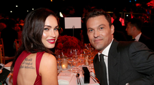 Băiețelul lui Megan Fox, din nou în rochiță în public. Micuțul adoră să poarte câteodată haine de fetițe