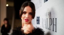 Cum arată Eiza Gonzalez atunci când nu se așteaptă să fie fotografiată de paparazzii. Ipostaza în care a fost surprinsă
