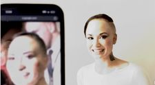 Demi Lovato, apariția cu care și-a înspăimântat fanii: chelioasă și captivă în propriul beci: ”N-o las să iasă!”