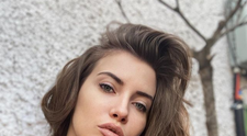 Iulia Albu, imagini spectaculoase în care apare nemachiată. Cât de bine arată când renunță la look-urile excentrice