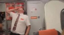 ”Sper că nu-i pilotul” Un cuplu, surprins de pasageri întreținând relații intime în timpul zborului 