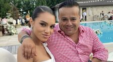 Karmen Minune a apărut cu perfuzia la mână, în primele zile din an! Ce a pățit fiica lui Adrian Minune: „Sunt bolnavă. Delirez!”
