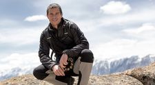 Cum arată insula privată a lui Bear Grylls, pe care acesta locuiește alături de familia sa