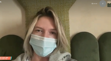 Adela Popescu poartă mască și în casă după ce s-a infectat cu noul coronavirus: 
