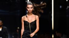 Emily Ratajkowski, abuzată sexual la 20 de ani. „Mi-a fost frig, tremuram și m-am ghemuit sub o pătură”